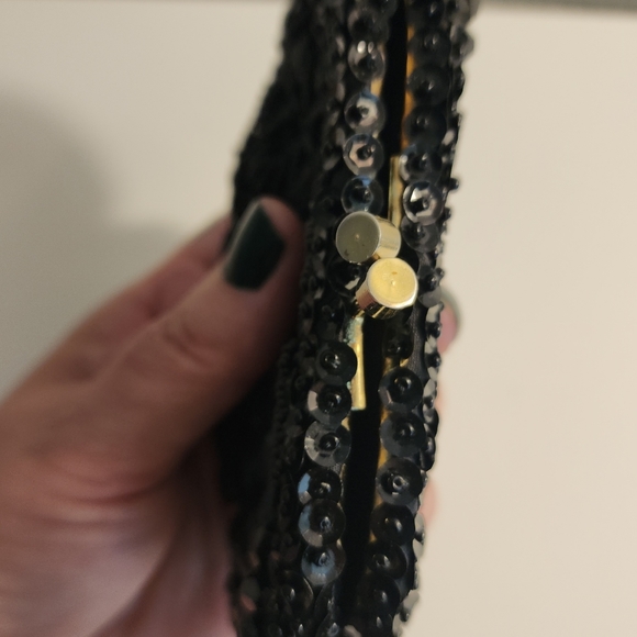 Vintage Handmade in Hong Kong JEM Black Beaded Coin Purse, gold clasp closure. - Picture 3 of 11